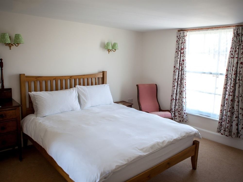 Inn The Horse & Cart Peasmarsh