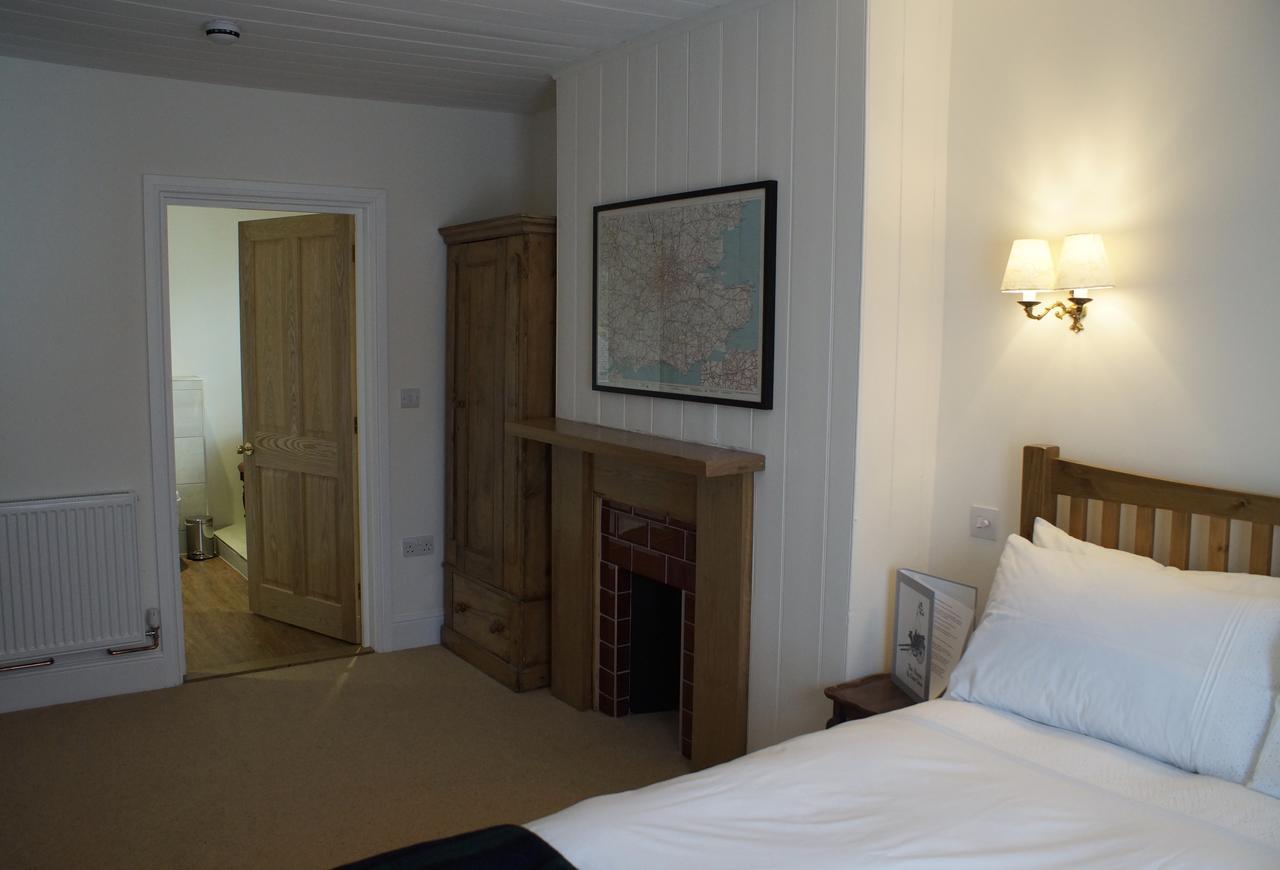 Inn The Horse & Cart 3*