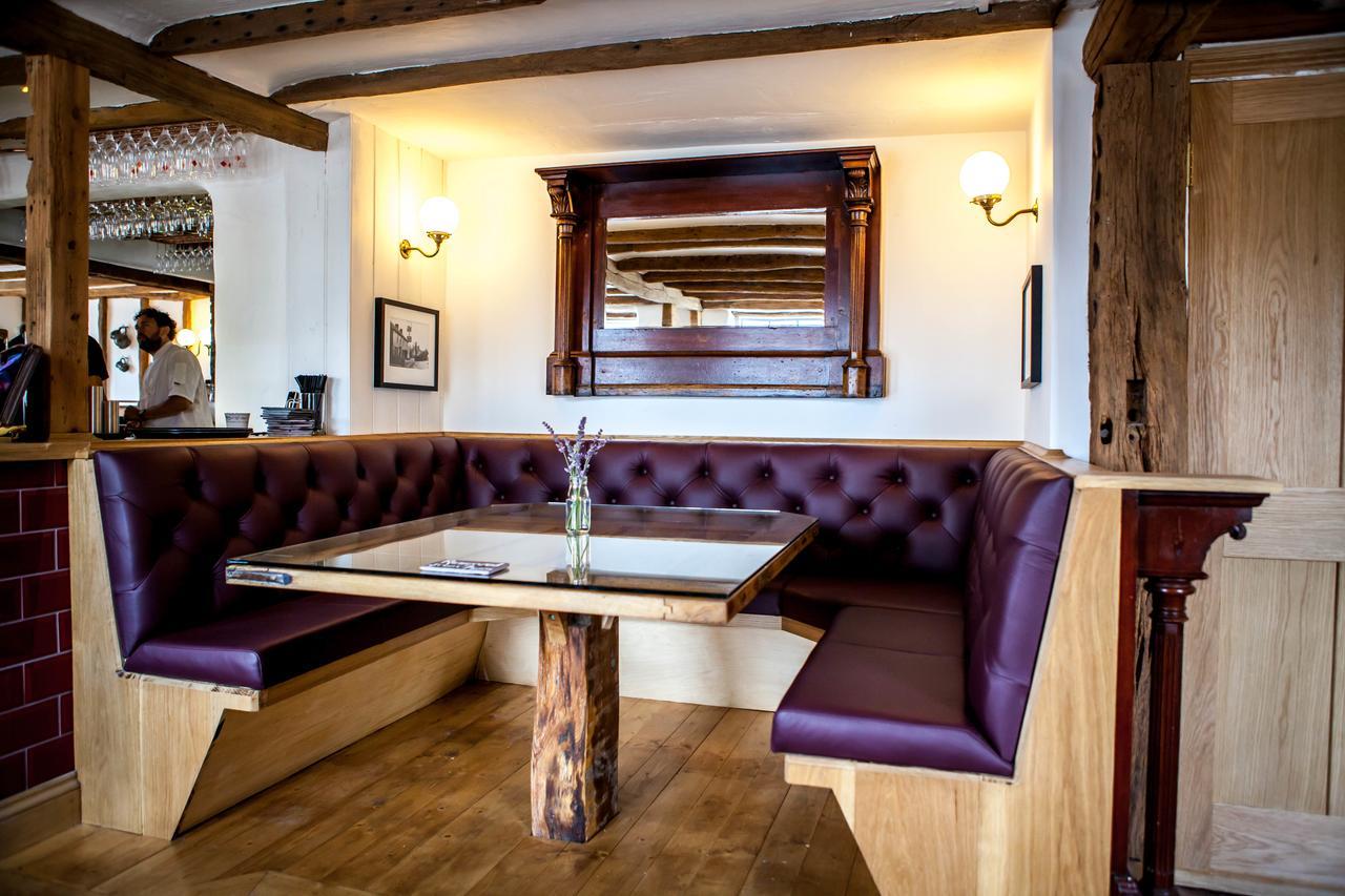 Inn The Horse & Cart Peasmarsh