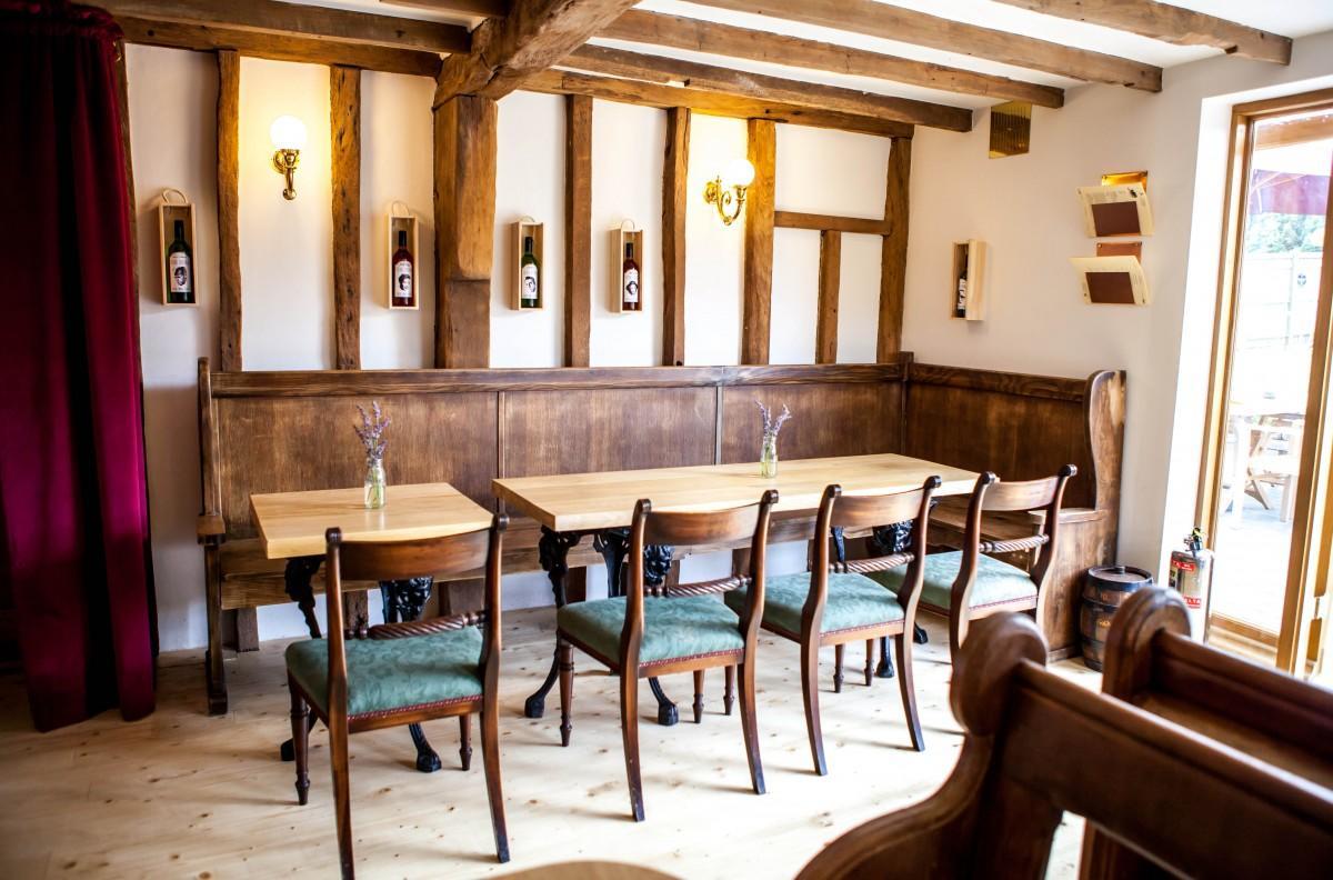Inn The Horse & Cart Peasmarsh